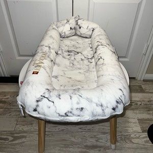 Dock A Tot Deluxe Newborn Baby Station White Marble Travel Nest Lounger Cotton